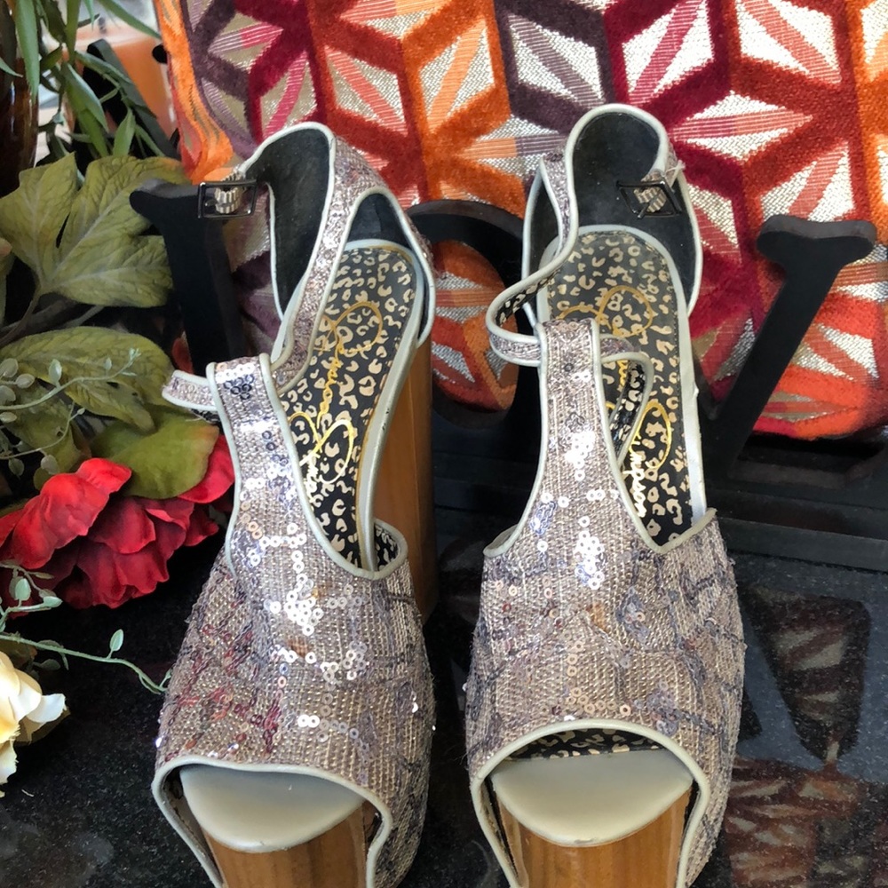 Women shoes